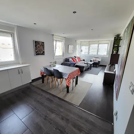 A 50 Metros Del Paseo Marítimo *