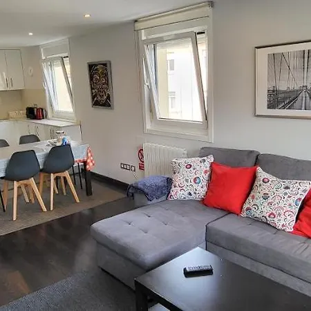 A 50 Metros Del Paseo Maritimo *