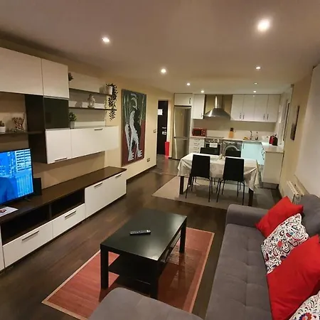 A 50 Metros Del Paseo Maritimo *