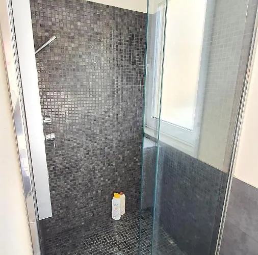 A 50 Metros Del Paseo Maritimo * A Coruña