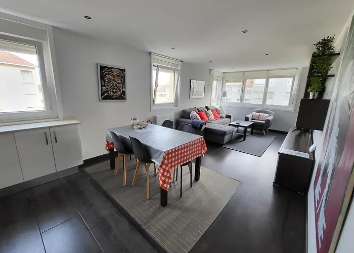 A 50 Metros Del Paseo Maritimo * A Coruña